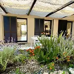 Between Beaches And Hilltop Villages Tatil Evi *